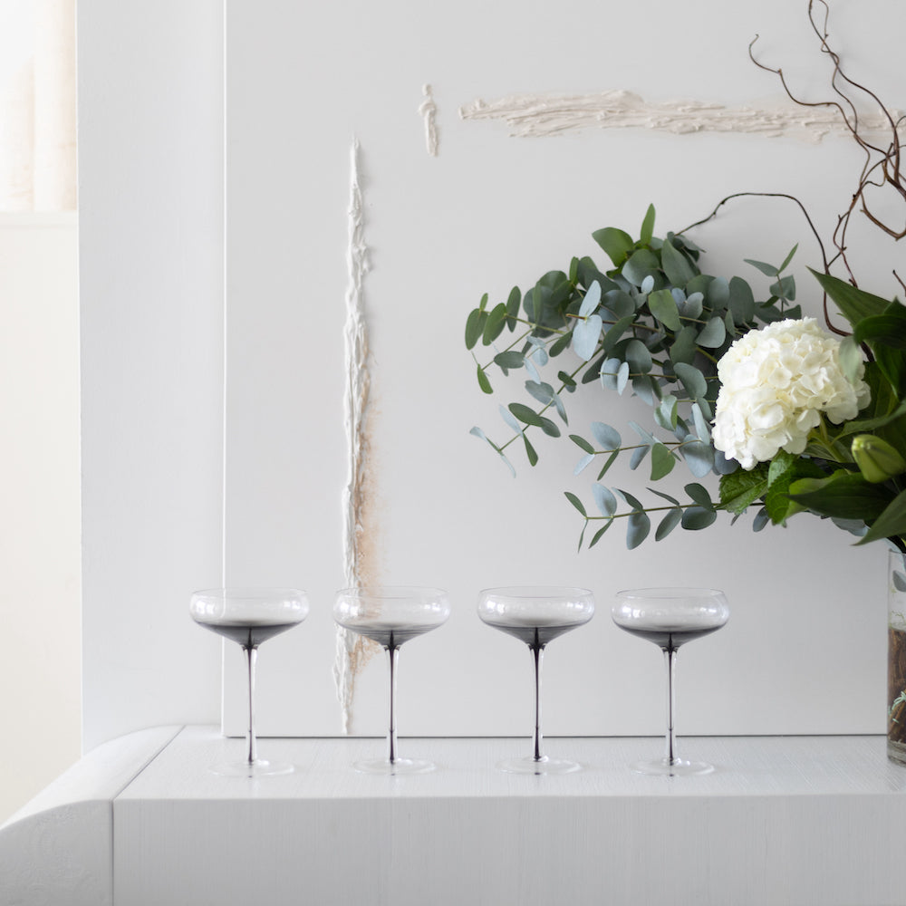 نظارات كوبيه ذات سيقان دخانية